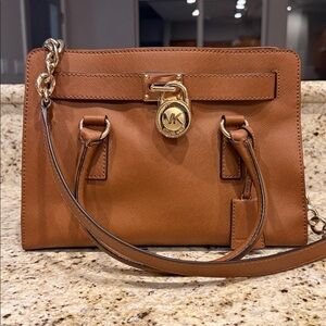 NWOT Michael Kors Hamilton Medium Size Saffiano Leather Bag